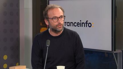 Sébastien Kopp, co-fondateur de Veja, le 26 novembre 2024. (FRANCEINFO / RADIO FRANCE)
