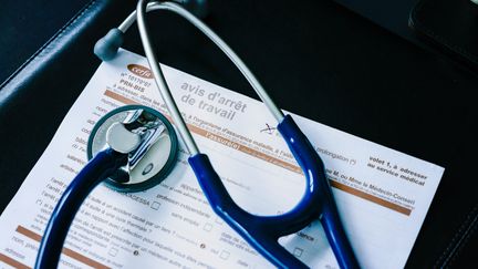 Le coût des arrêts maladie qui s'élève à 17 milliards d'euros de dépenses par an. Photo d'illustration. (PHOTOPQR/ L'UNION DE REIMS/ MAXPPP)